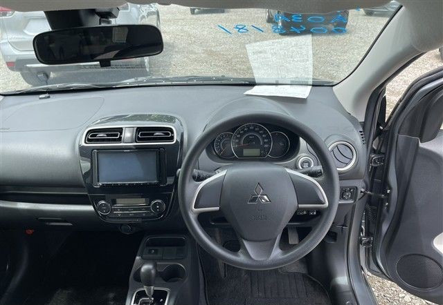 Mitsubishi Mirage 2019 (5)