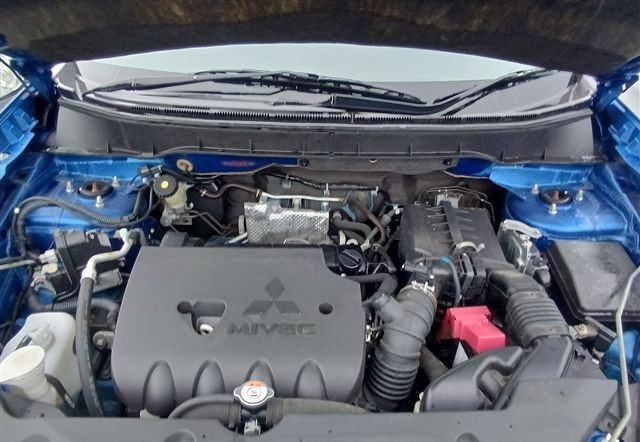 Mitsubishi RVR 2015 (3)