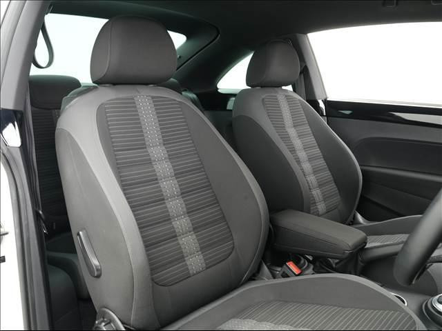 Volkswagen Coccinelle 2013 (4)