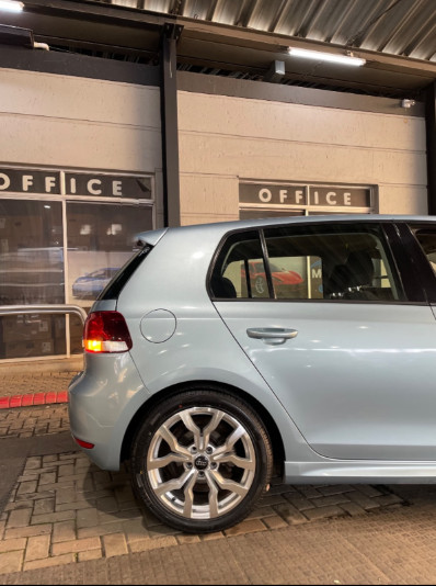 Volkswagen Golf 6 2012 (3)