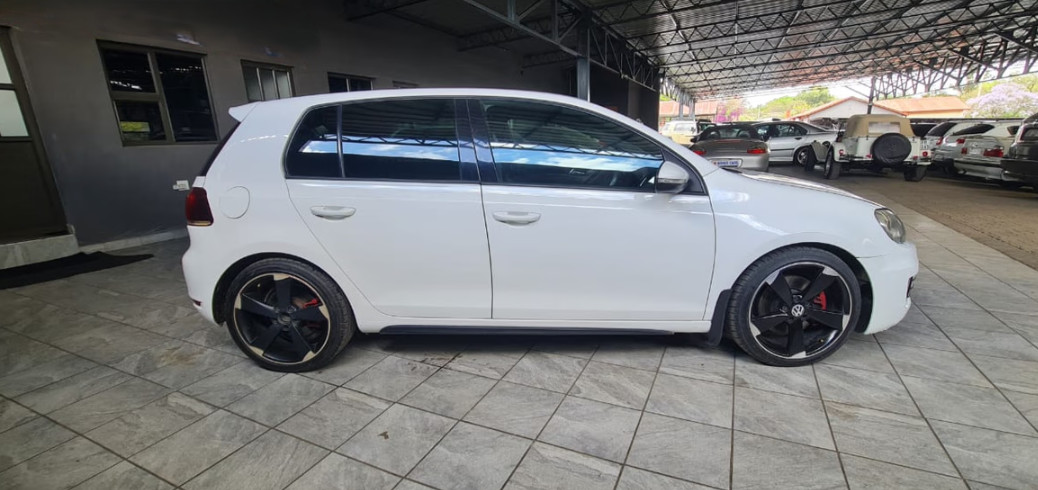 Volkswagen Golf 6 2010 (2)