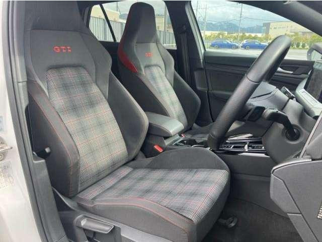 Volkswagen Golf 8 2022 (5)