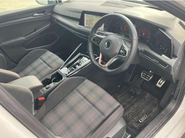 Volkswagen Golf 8 2022 (6)