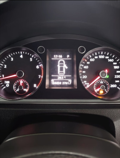 Volkswagen Passat 2014 (5)