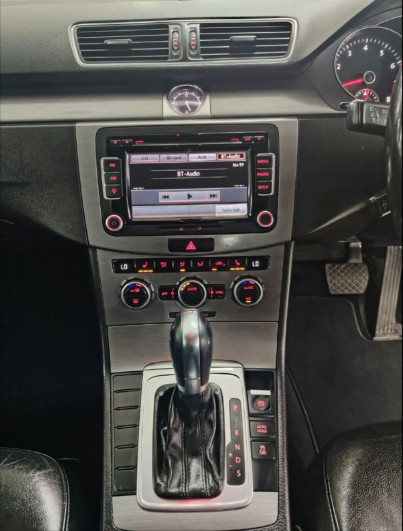 Volkswagen Passat 2014 (6)