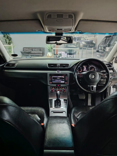 Volkswagen Passat 2014 (4)