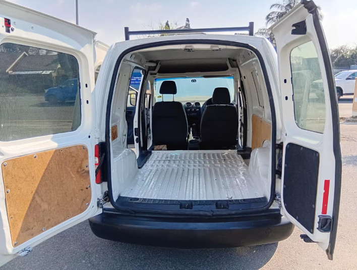 Volkswagen Caddy 2014 (9)