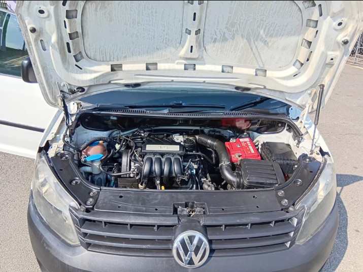 Volkswagen Caddy 2014 (4)