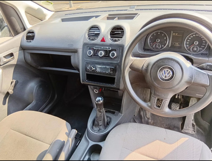 Volkswagen Caddy 2014 (6)