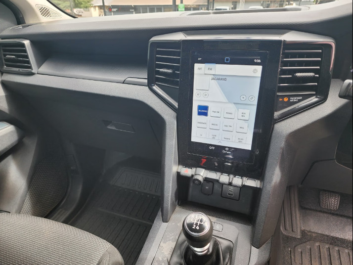 Volkswagen Amarok 2023 (9)