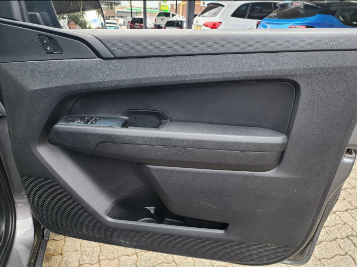 Volkswagen Amarok 2023 (6)