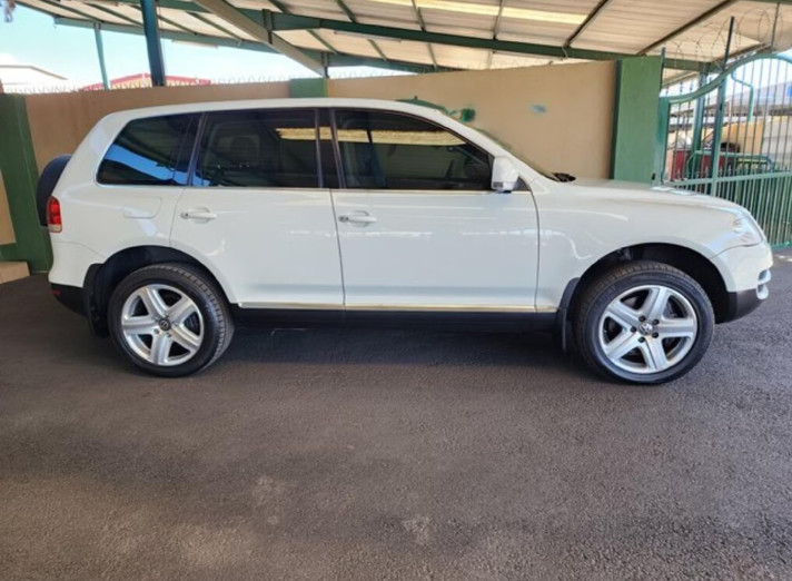 Volkswagen Touareg 2005 (2)