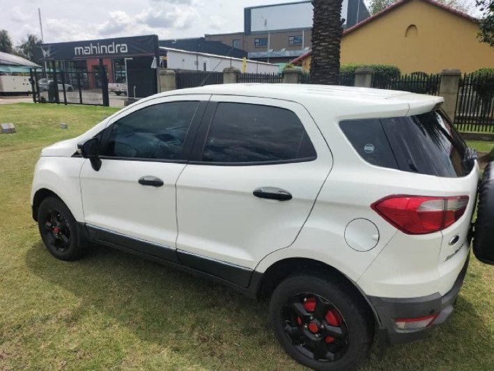 Ford EcoSport 2016 (3)