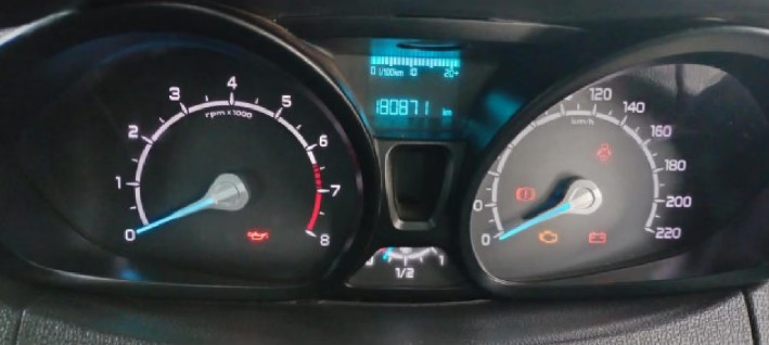 Ford EcoSport 2016 (8)