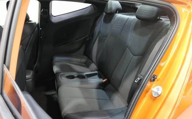 Hyundai Veloster 2016 (6)