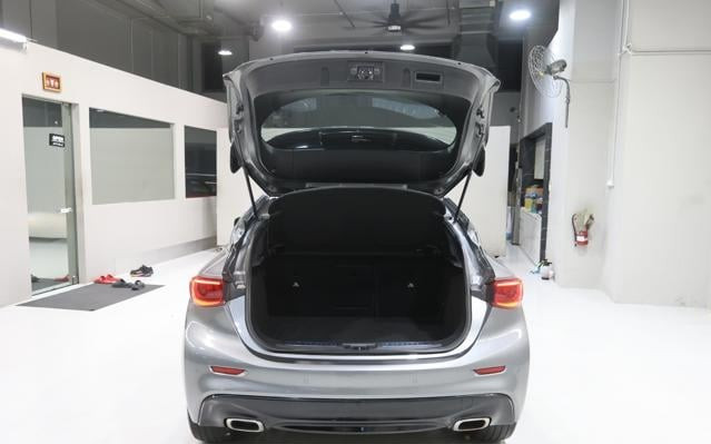 Infiniti Q30 2016 (4)