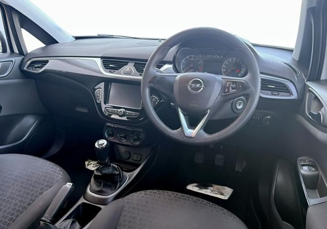 Opel Corsa 2017 (6)