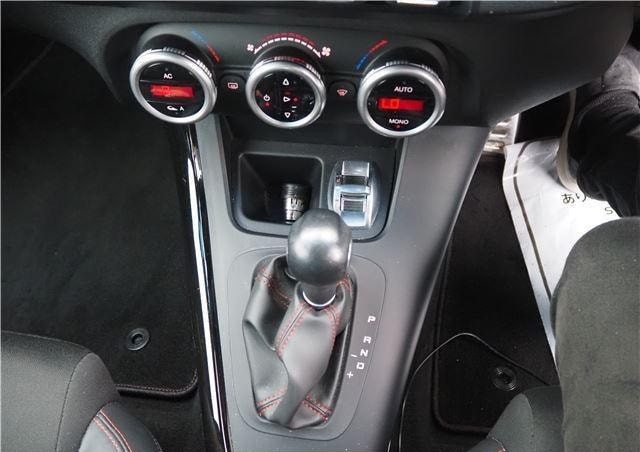 Alfa Romeo Giulietta 2012 (9)