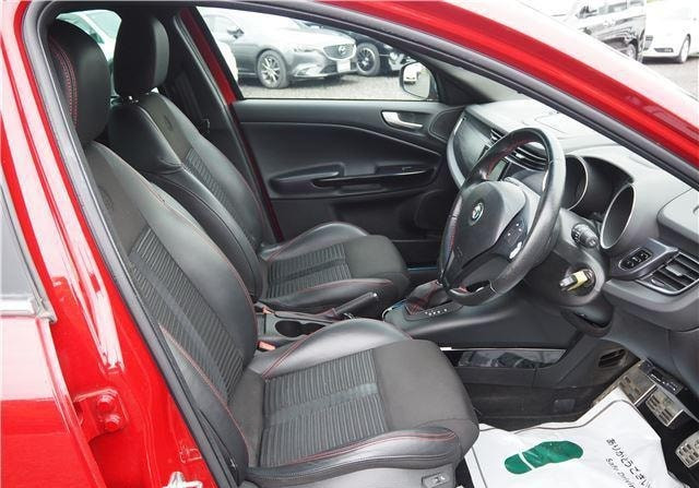 Alfa Romeo Giulietta 2012 (5)