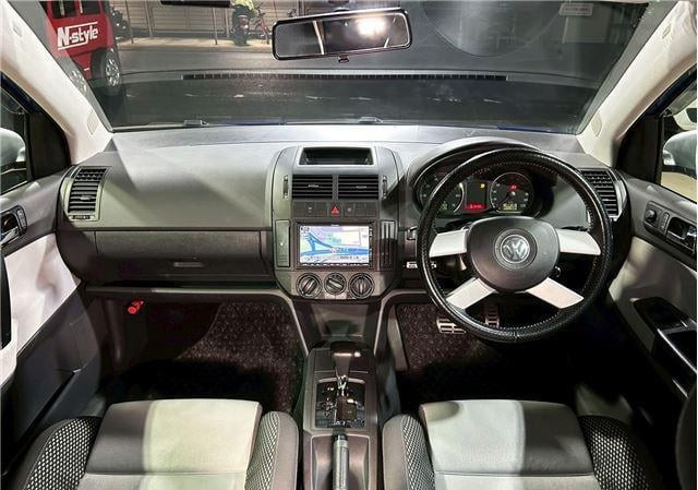 Volkswagen Cross Polo 2007 (5)