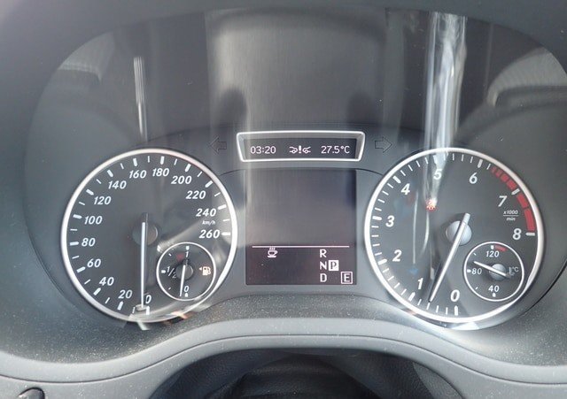 Mercedes-Benz B180 2012 (7)