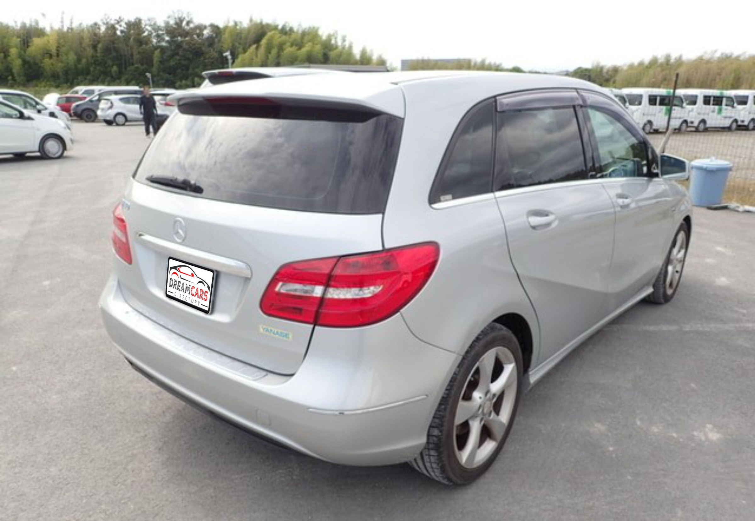 Mercedes-Benz B180 2012 (2)