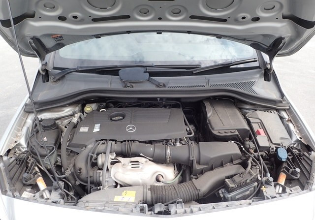 Mercedes-Benz B180 2012 (3)