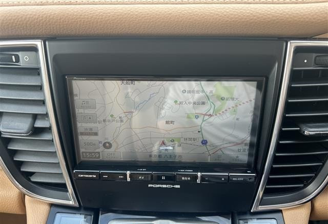Porsche Panamera 4 2011 (7)