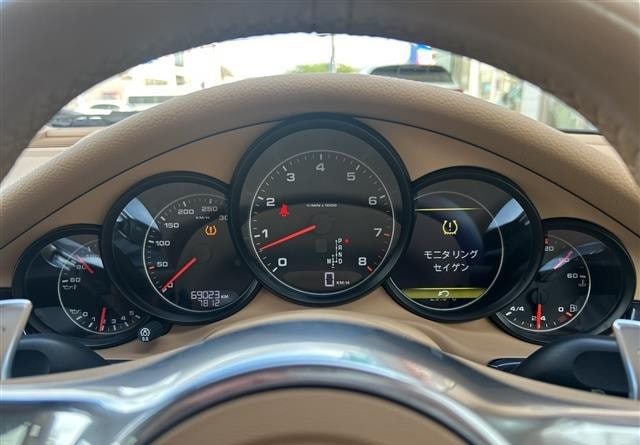 Porsche Panamera 4 2011 (6)