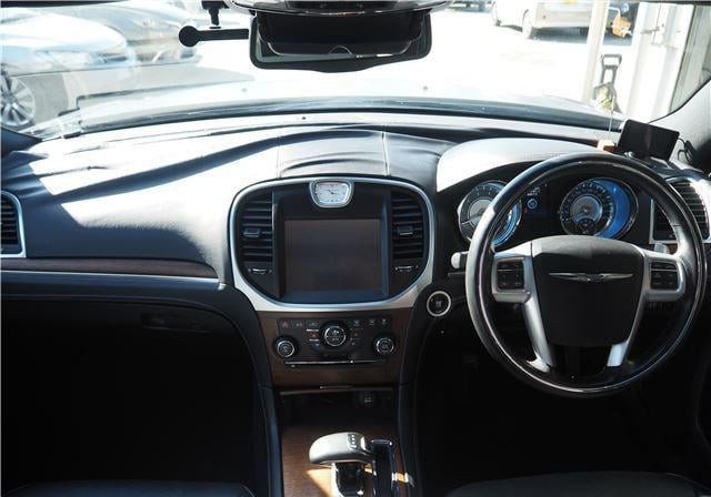 Chrysler 300C 2013 (5)