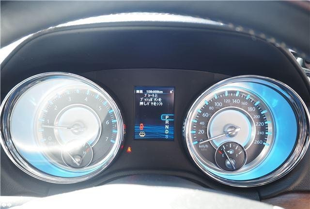 Chrysler 300C 2013 (6)