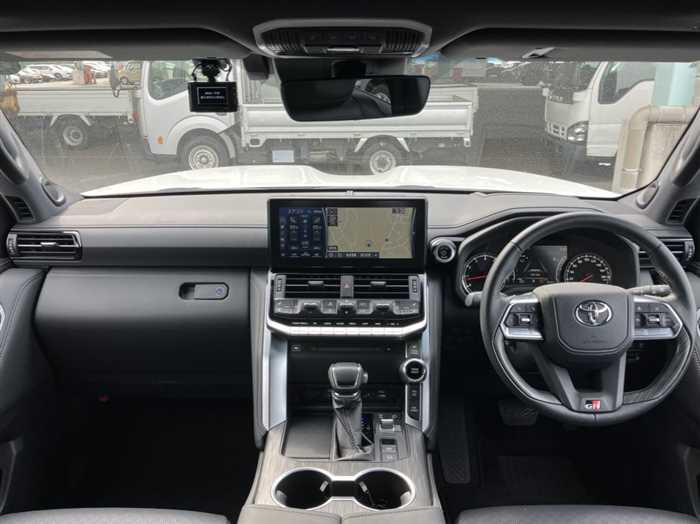 Toyota Land Cruiser 2024 (10)