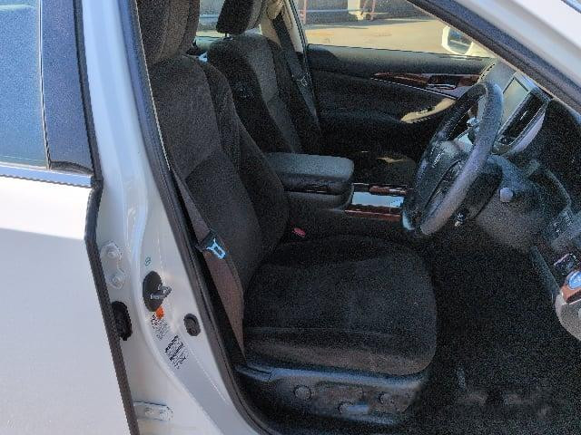 Toyota Crown Royal Saloon 2015 (5)