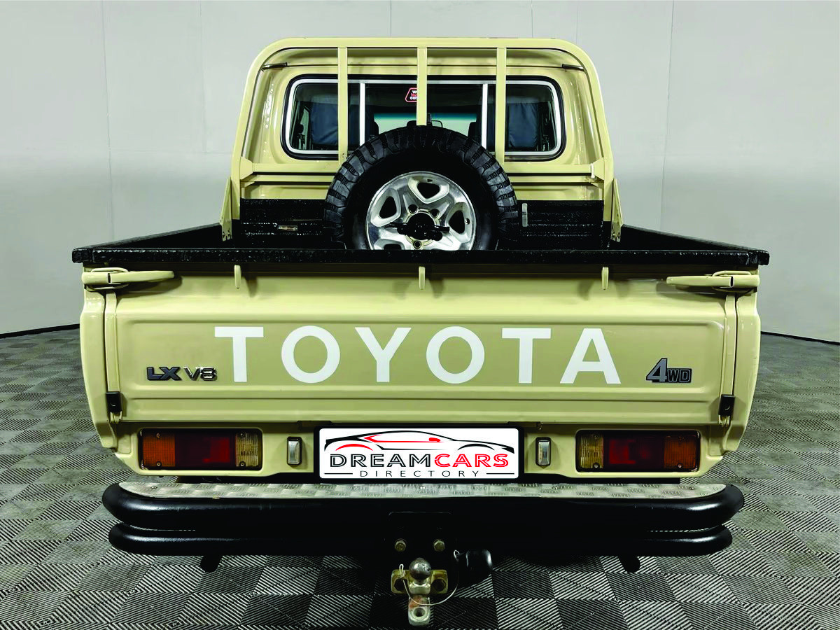 Toyota Land Cruiser 2021 (2)