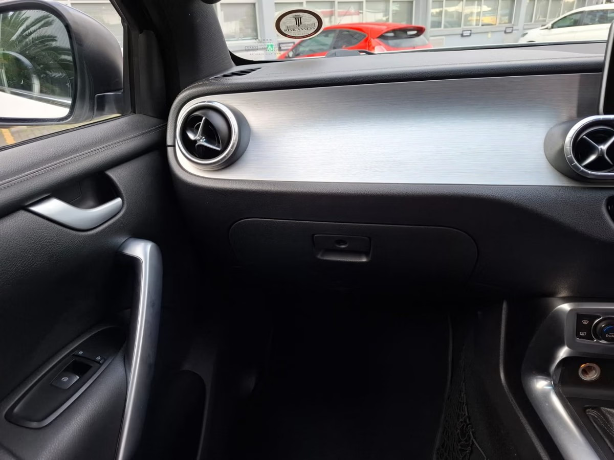 Mercedes-Benz X250 2020 (9)