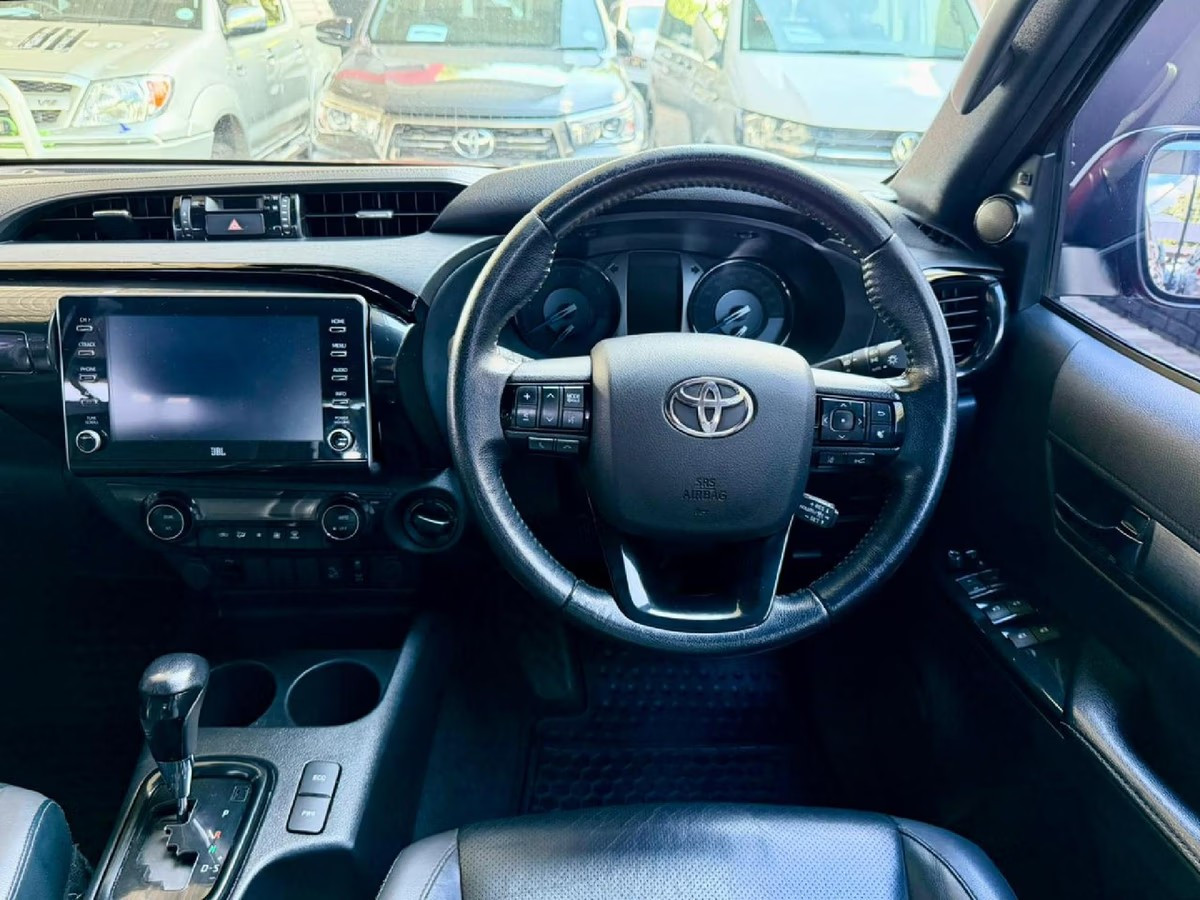 Toyota Hilux 2.8 GD-6 2022 (5)