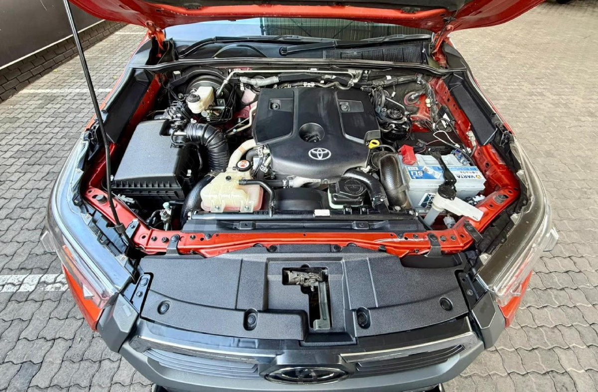 Toyota Hilux 2.8 GD-6 2022 (4)