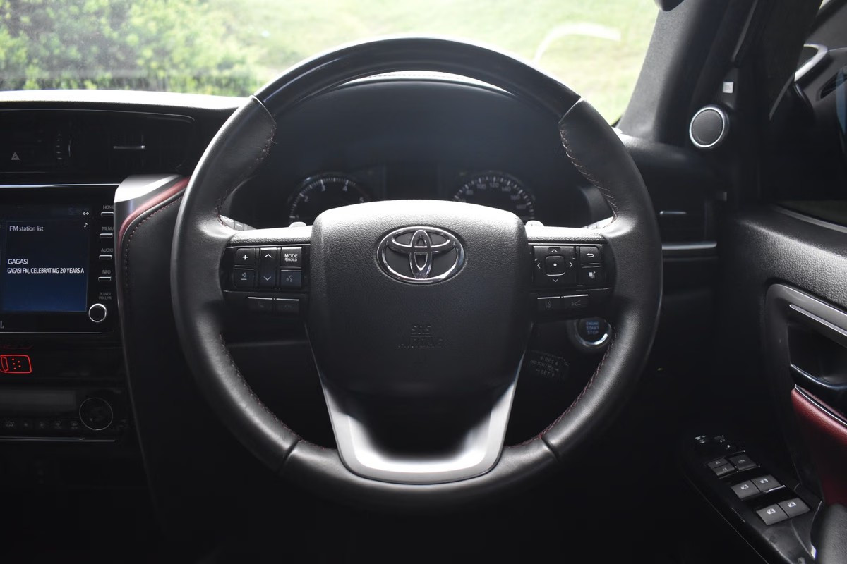 Toyota Fortuner 4x4 2025 (3)