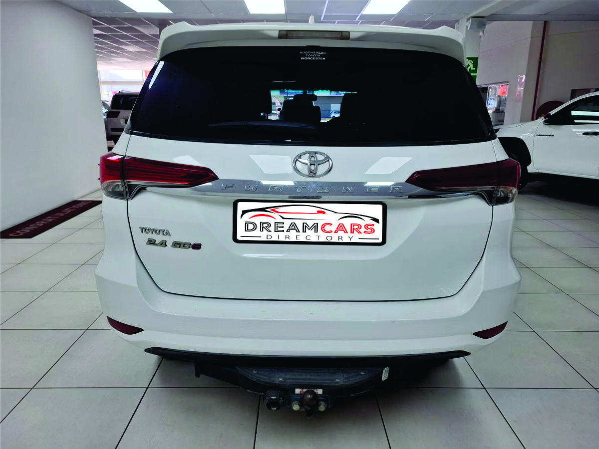 Toyota Fortuner 2017 (2)