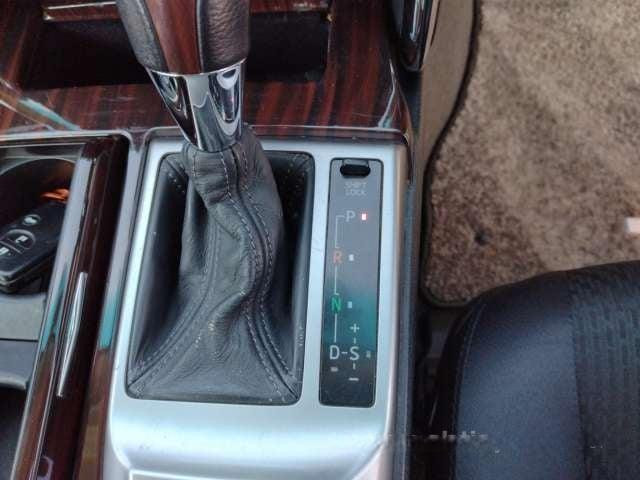 Toyota Mark X 2010 (7)