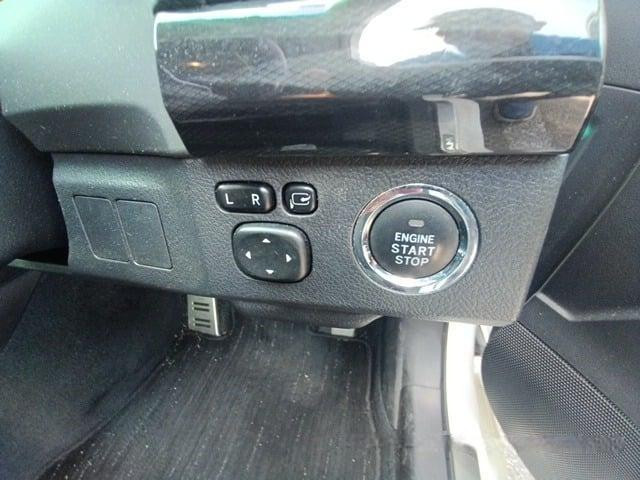 Toyota Mark X 2012 (9)