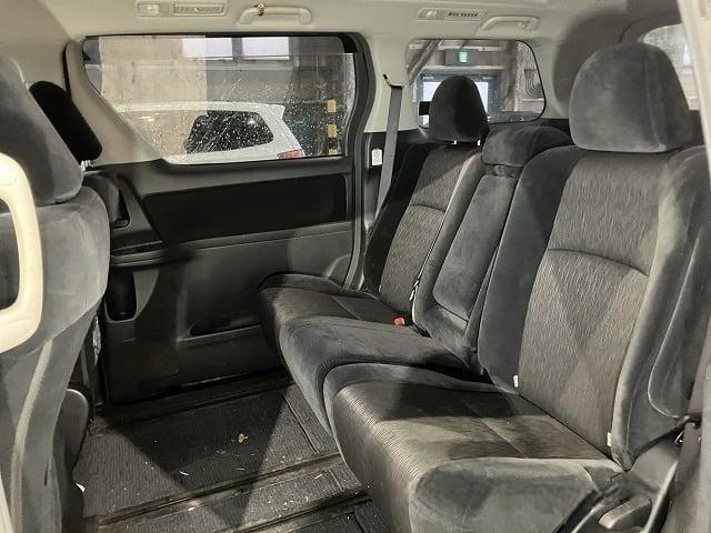 Toyota Alphard 2008 (8)