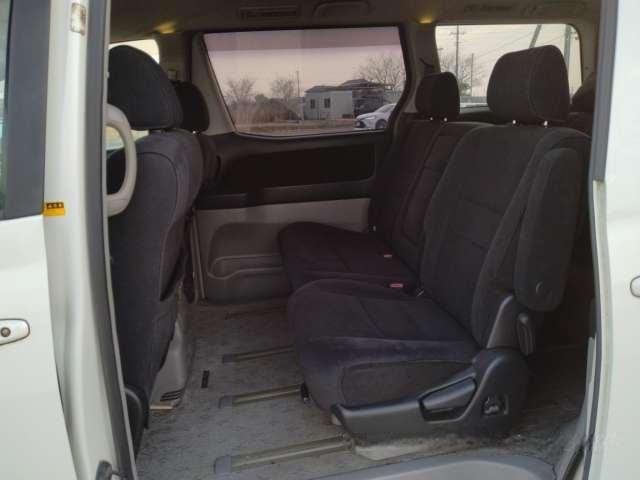 Toyota Alphard V 2002 (9)