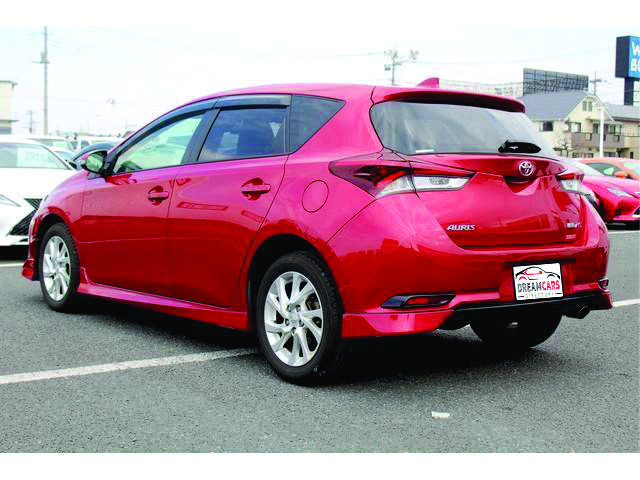 Toyota Auris 2015 (8)