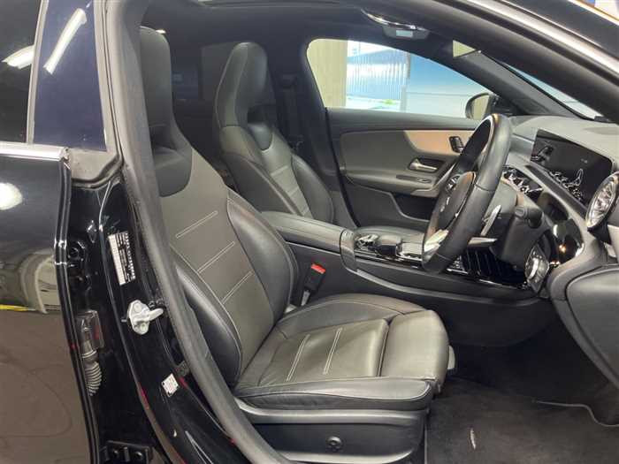 Mercedes-Benz CLA200 2019 (3)