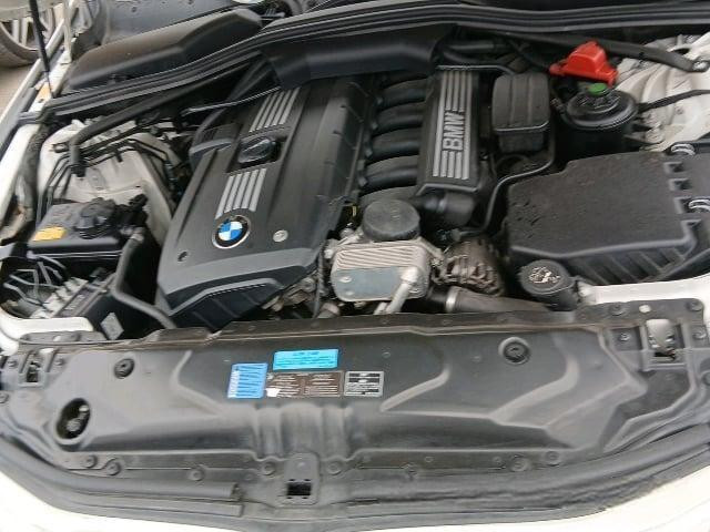 BMW 525i 2010 (4)