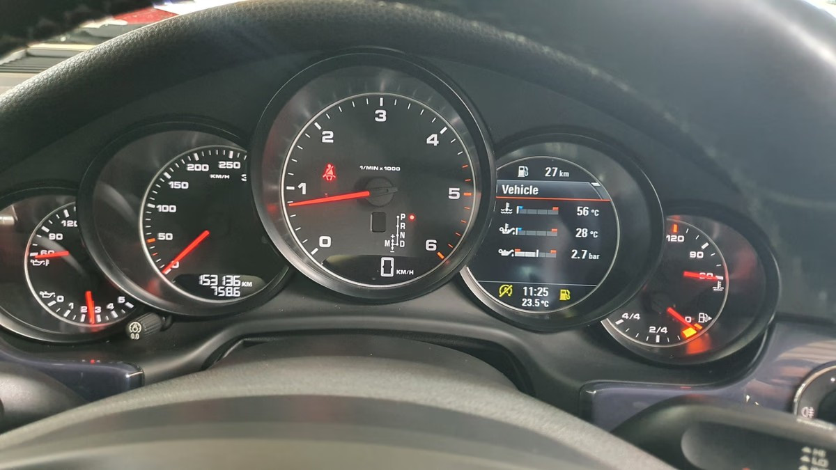 Porsche Panamera 2012 (4)