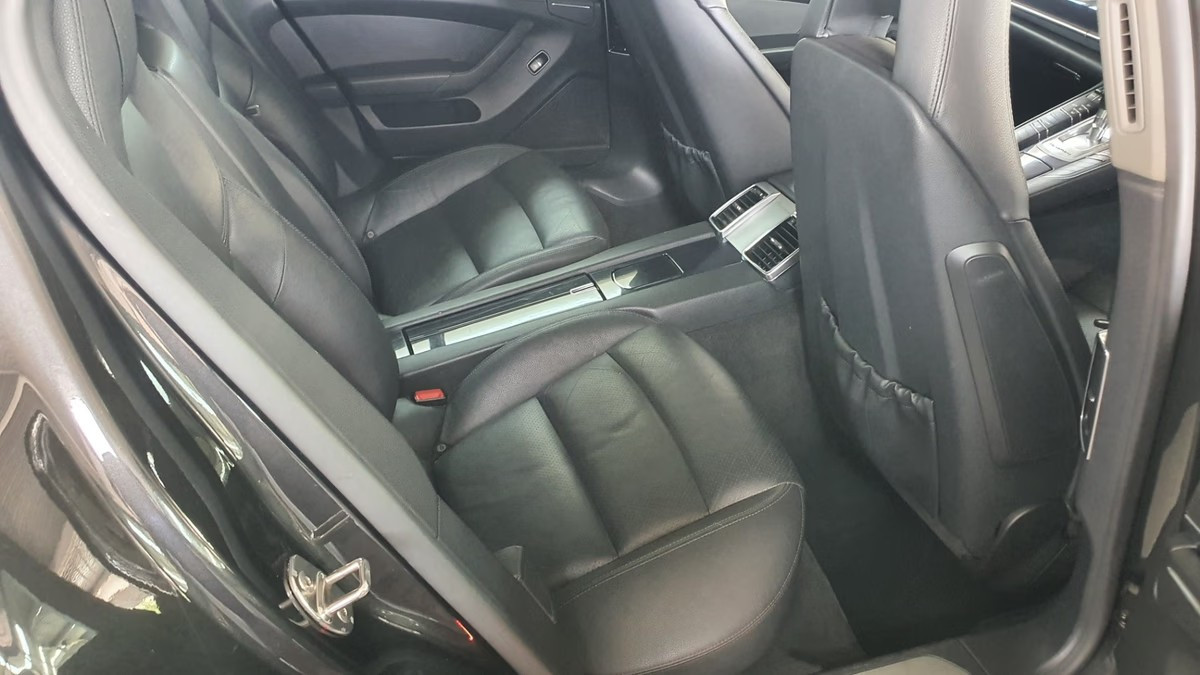 Porsche Panamera 2012 (8)