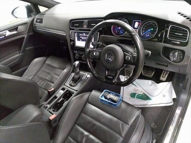 Volkswagen Golf 2015 (4)