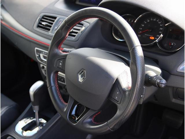 Renault Megane 2013 (8)